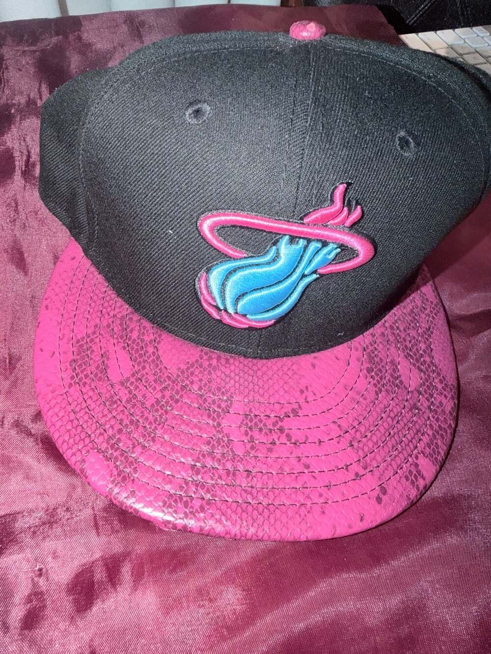 New Era Miami Heat 9FIFTY Snapback Cap Black Pink Snake Print Visor